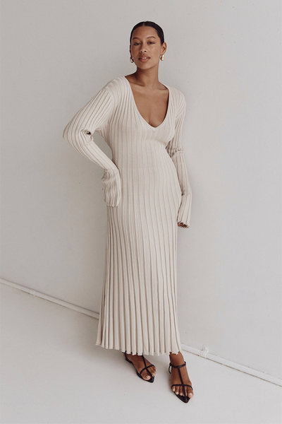 V-Neck Sleeved Knit Midi Dress - Amour-amsterdam