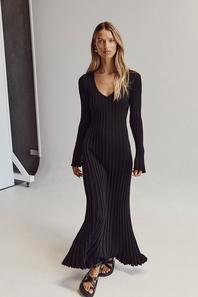 V-Neck Sleeved Knit Midi Dress - Amour-amsterdam